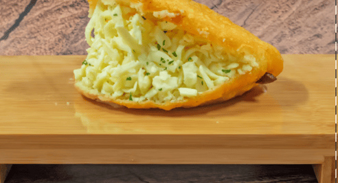 Arepa de Queso (Cheese Arepa)