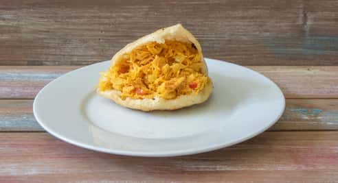 Arepa de Pollo Mechado (Shredded Chicken)