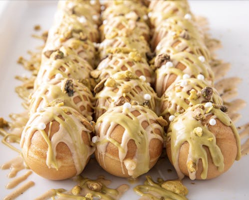 Pistachio Pop Cakes