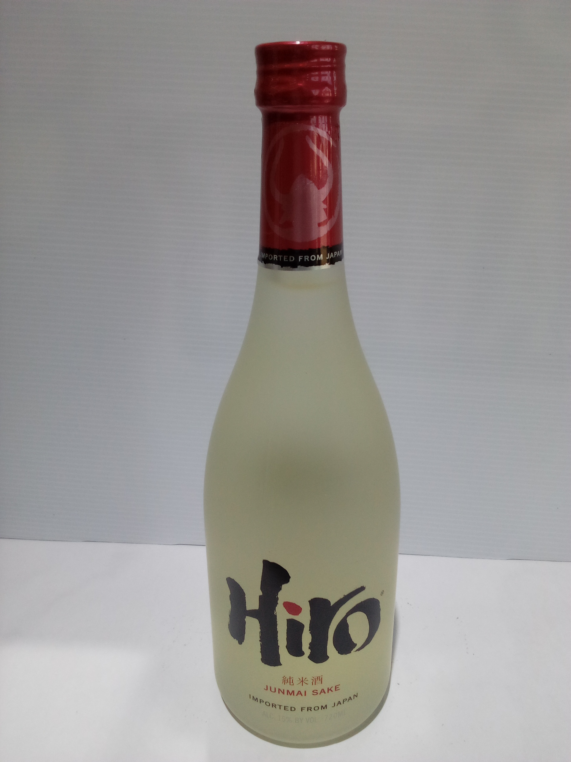 Hiro Junmai Sake Red 720ML