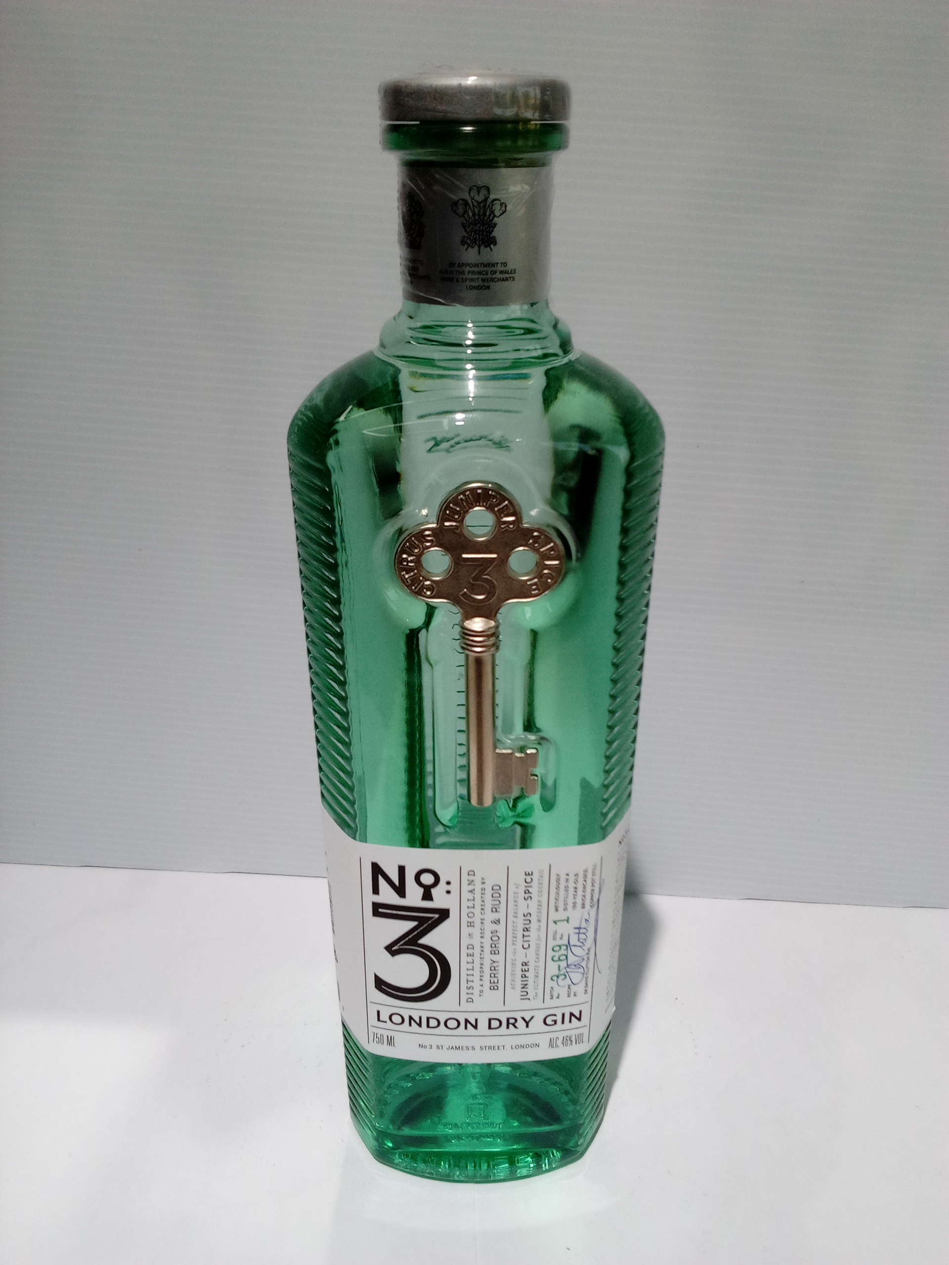 N°3 Dry Gin 750ML