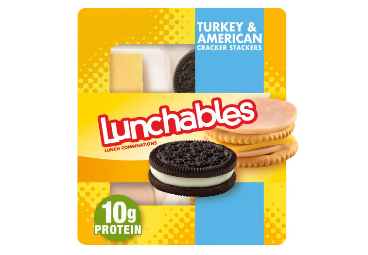 Lunchables Turkey & American Cracker Stackers with Chocolate Creme Cookies Tray