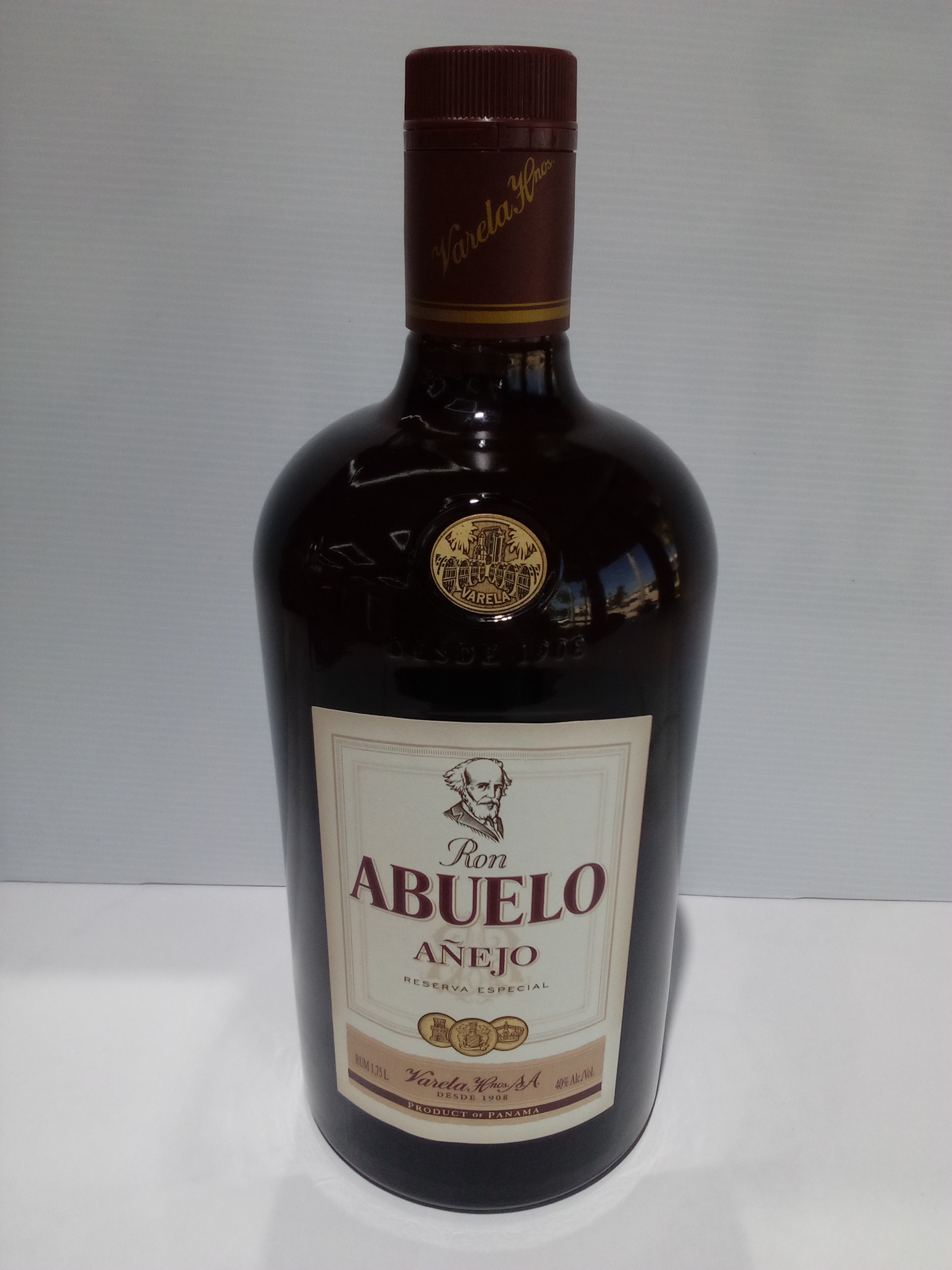 Ron Abuelo Anejo 1.75L