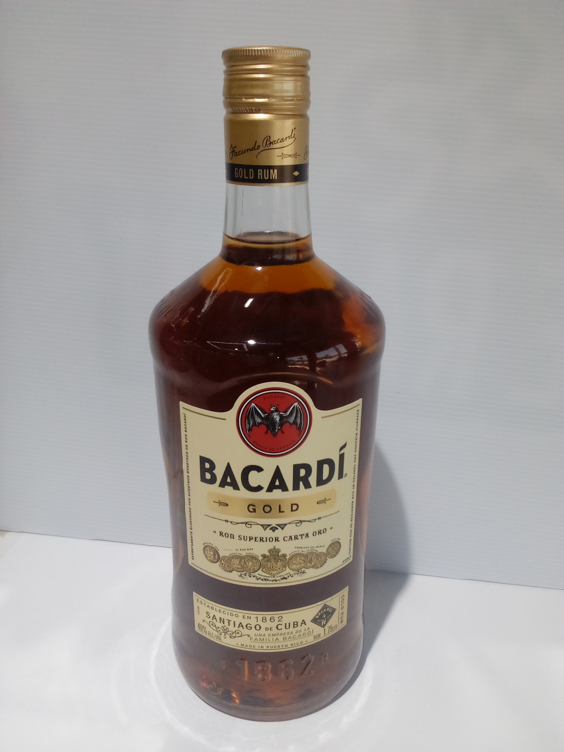 Bacardi 1.75 L Gold