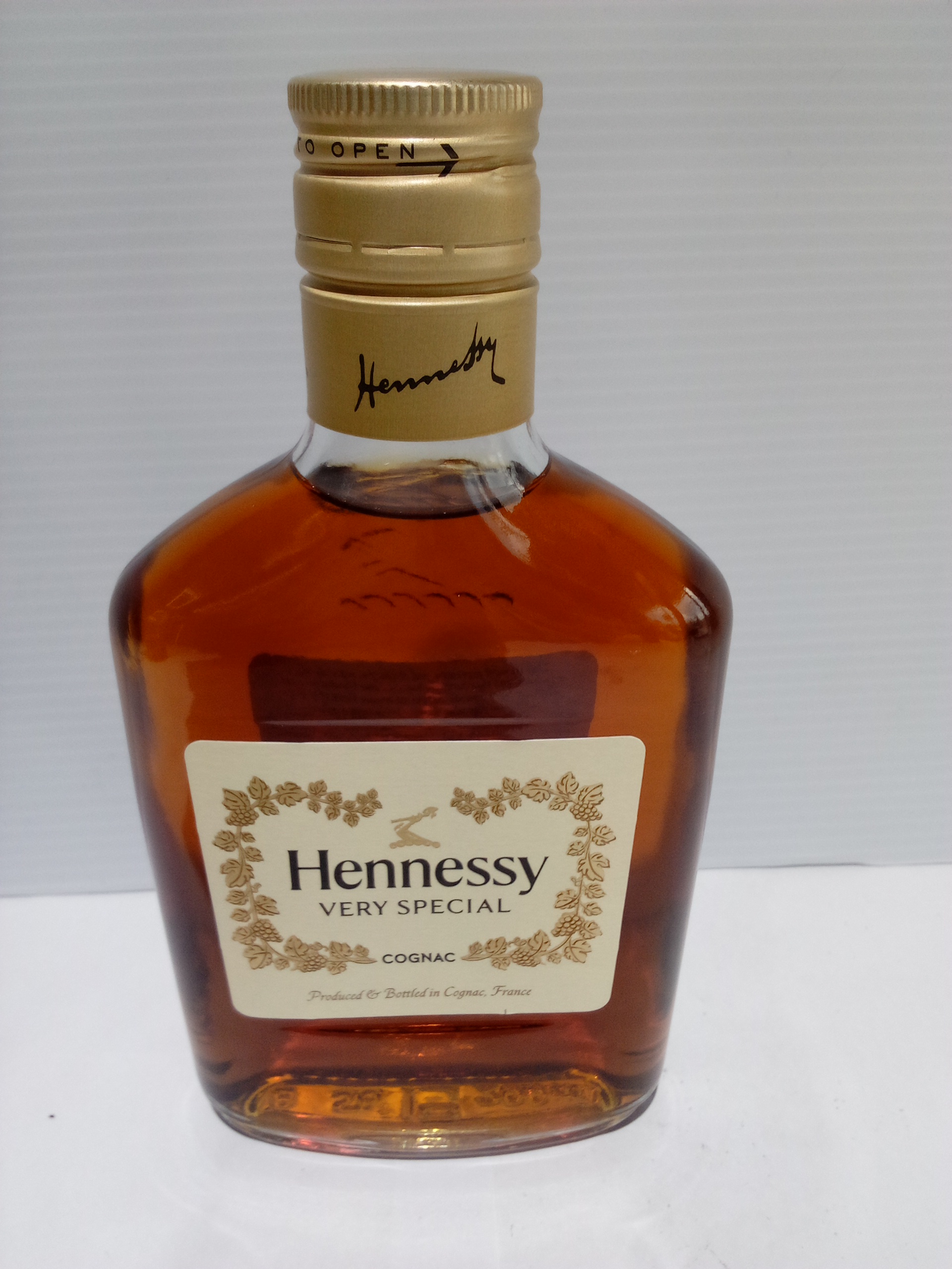 Hennessy VS 200ML