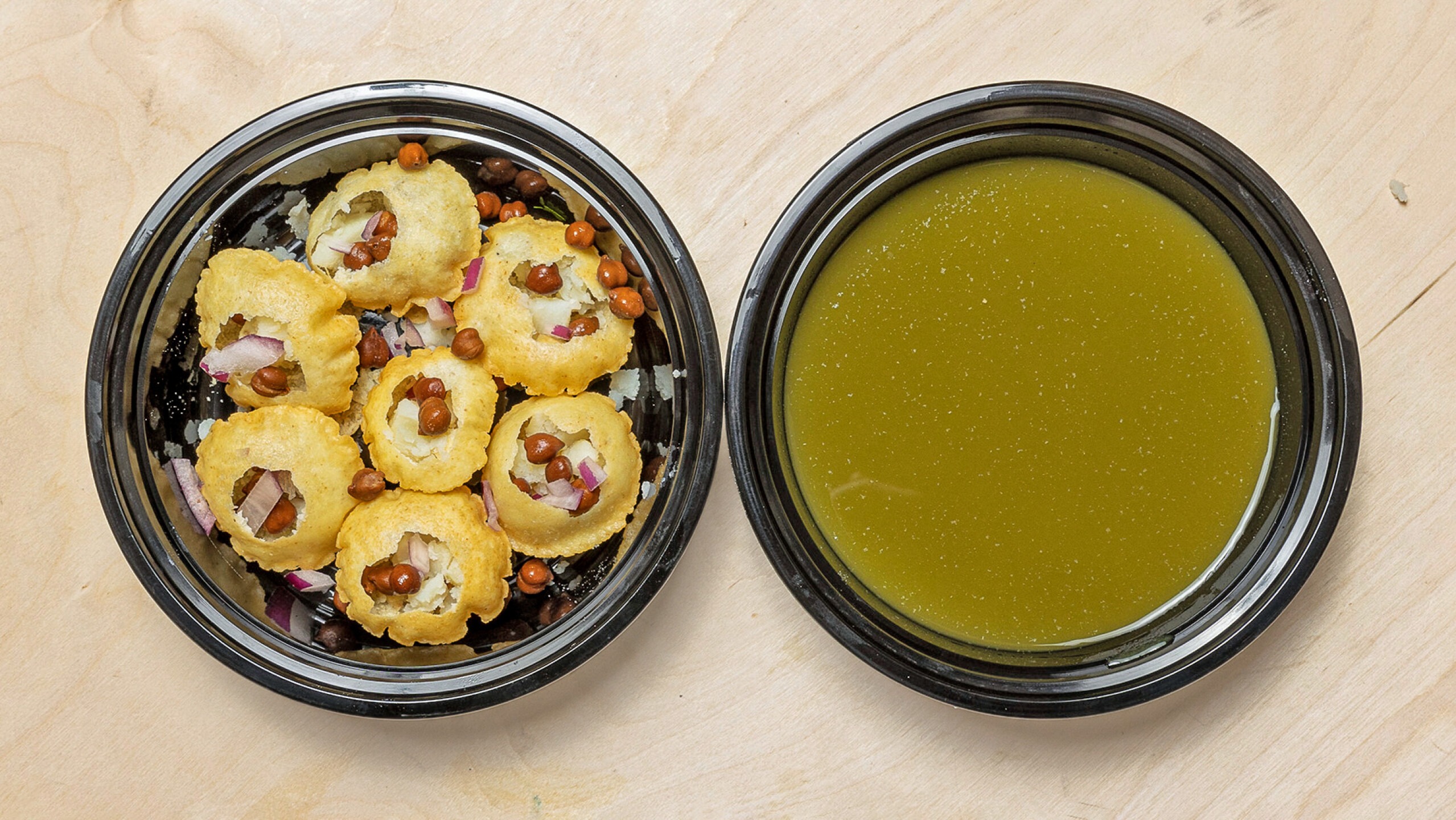 Pani Puri (8 Pieces)