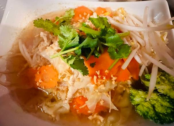 Chicken Noodles Soup (Clear Broth)