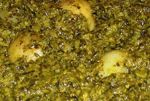 Aloo Palak (Potatoes and Spinach)