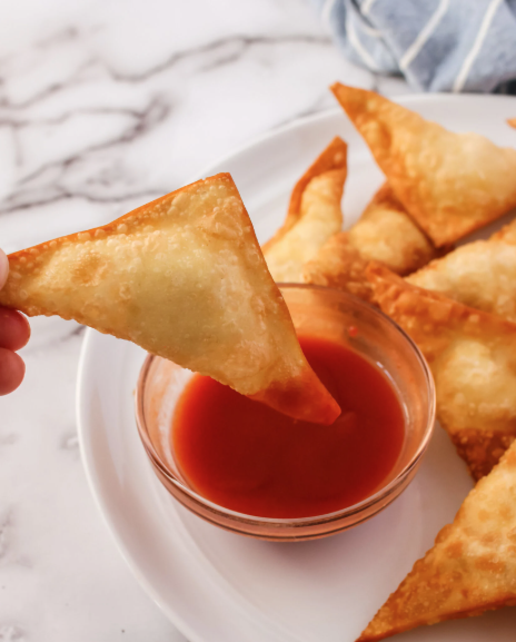 Cheese Rangoon/ Queso Rangún
